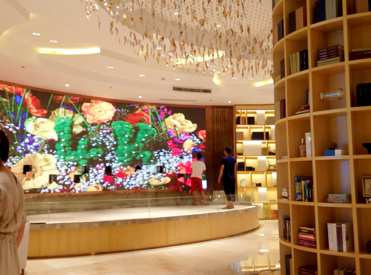 重慶李子壩·化龍橋重慶天地銷售中心室內(nèi)P6高清屏